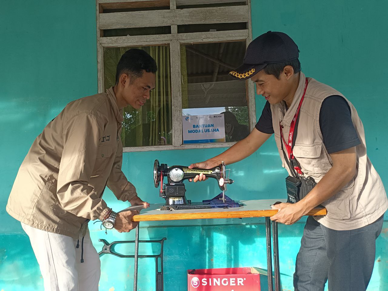 Dorong Jadi Entrepreneur, LAZ Al Azhar Kirimkan Bantuan Modal Usaha ...