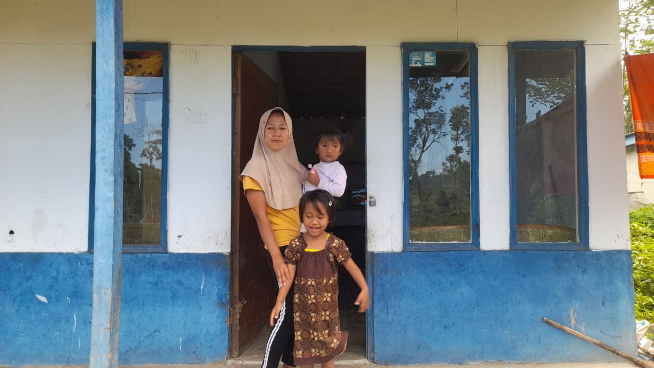 Rindu yang Bertahan di Tengah Abu