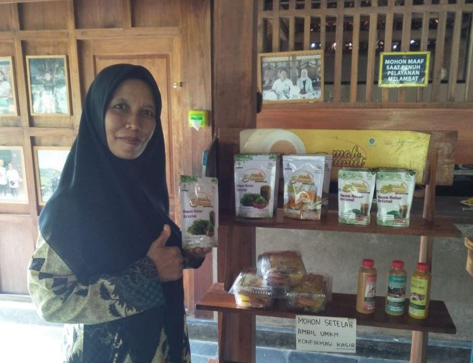 Mak Sruput: Meramu Jamu, Melestarikan Indonesia