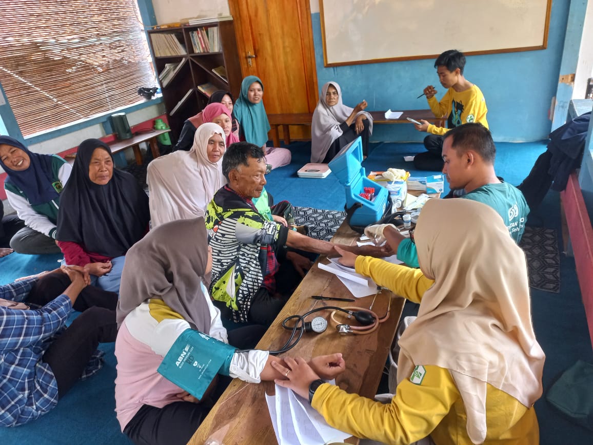 Sehat Sejak Dini, Kuat Hingga Nanti: Warga Haurngombong Bergerak Lawan Penyakit