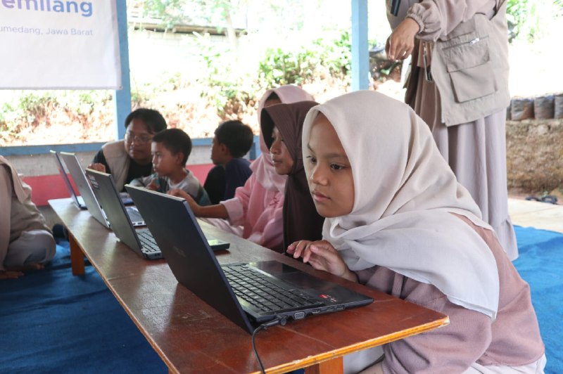 Les Komputer Gratis di Haurngombong, Cetak Generasi Desa Melek Digital