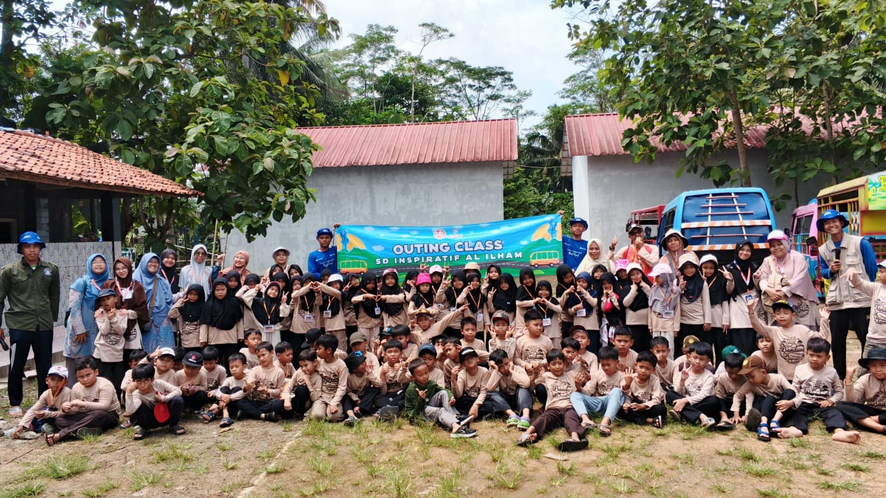 Agroeduwisata: 162 Siswa SD Al Ilham Menyerbu Saung Ilmu Waringinsari