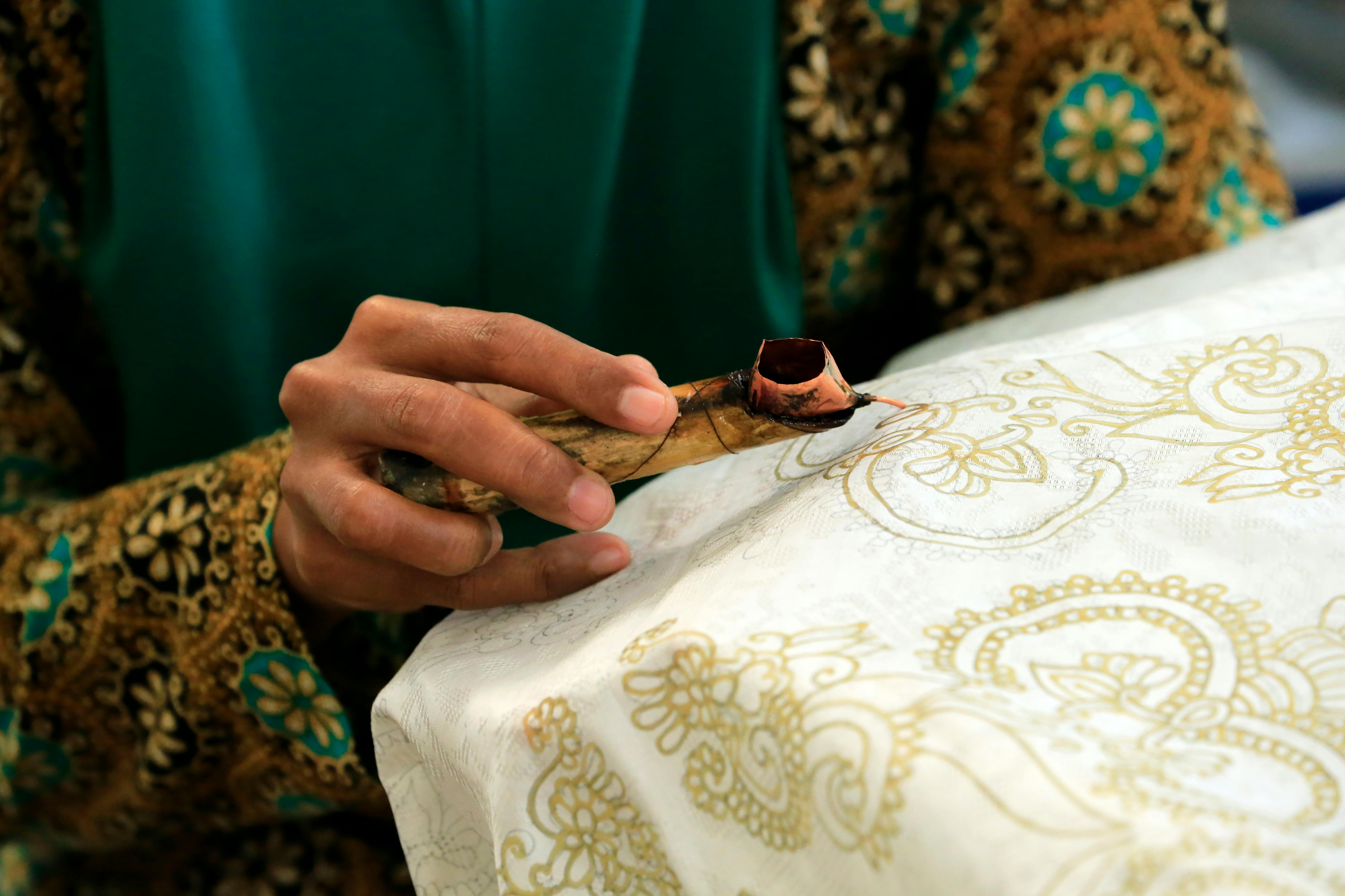 Hari Batik Nasional dan Hari Batik Dunia