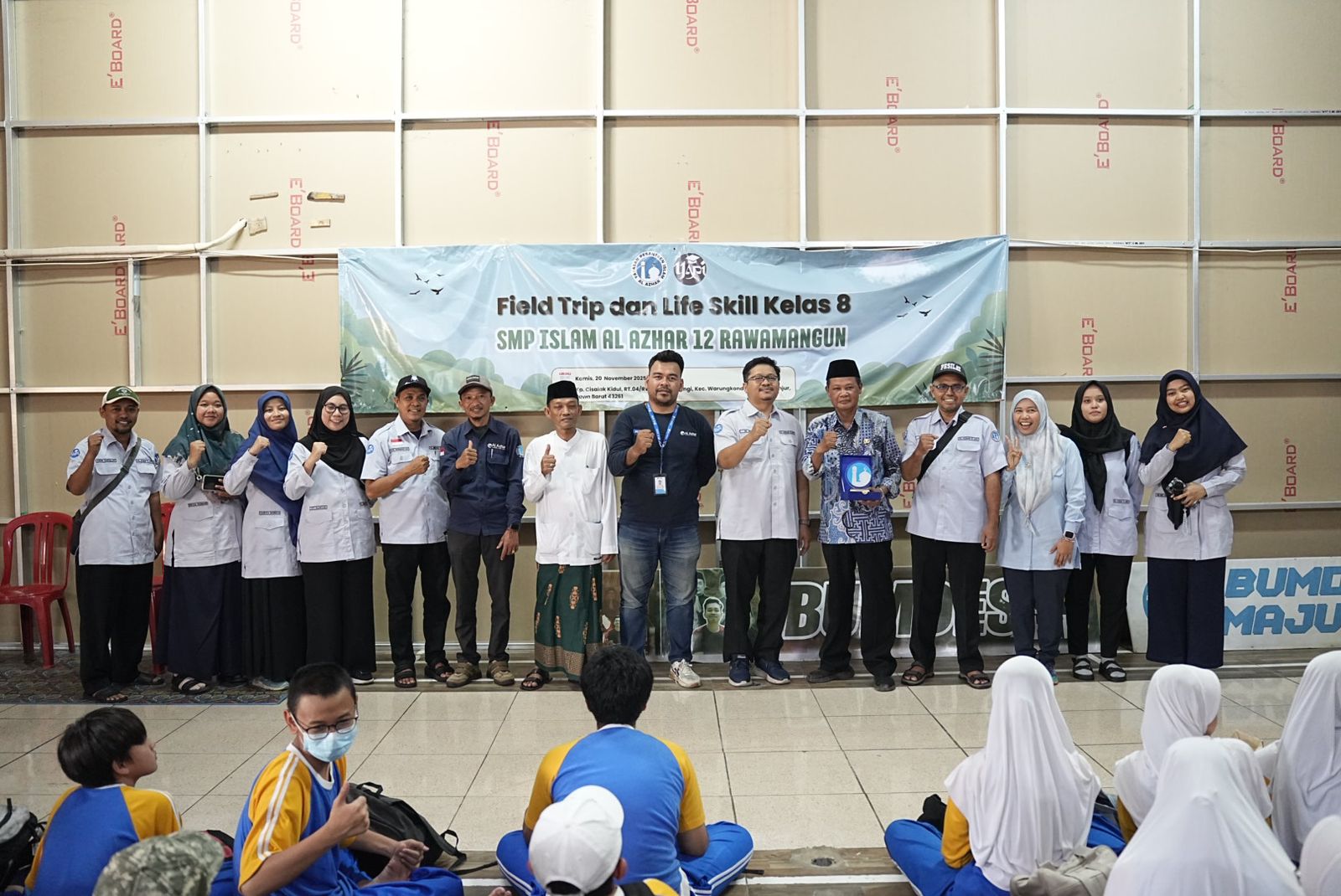 SMP Islam Al Azhar 12 Rawamangun Gelar Field Trip & Life Skill di Desa Sukawangi, Cianjur