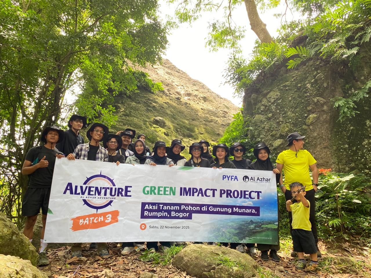 LAZ Al Azhar x PYFA: Kolaborasi yang Menyemai Kesadaran Lingkungan di Gunung Munara