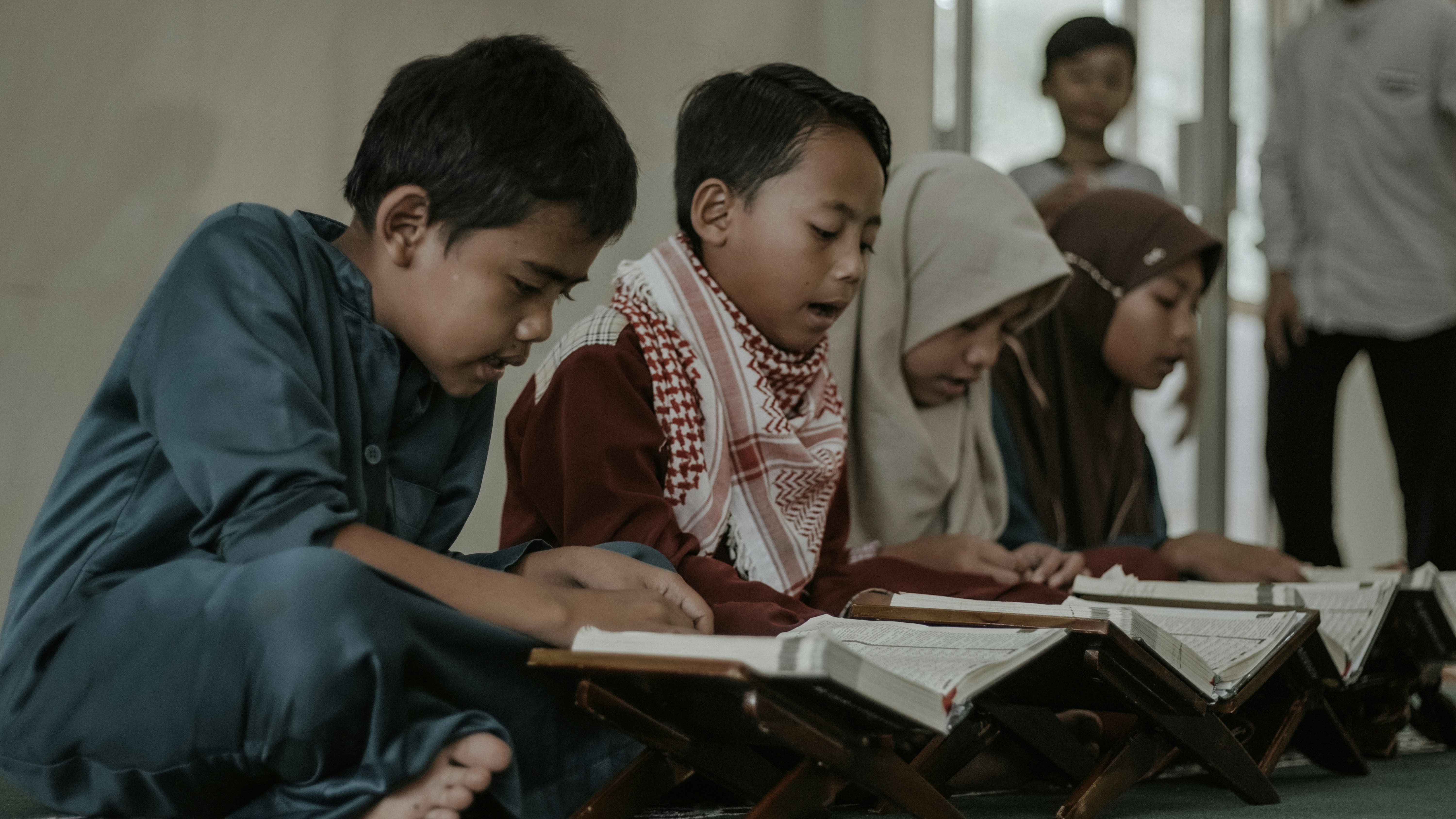 Ada yang Berbeda Saat Membaca Al-Qur’an di Malam Hari, Mengapa?
